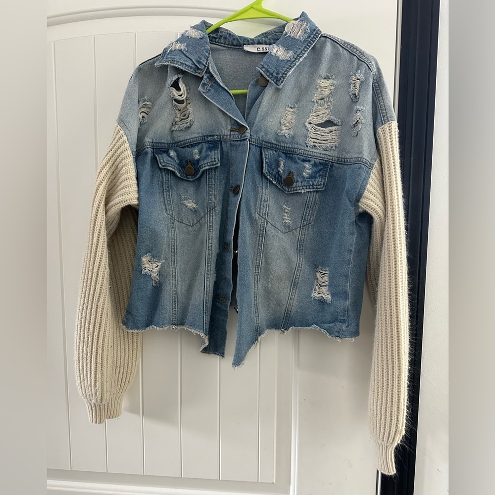 Essue Blue Denim Jacket with Cream Knit Sleeves